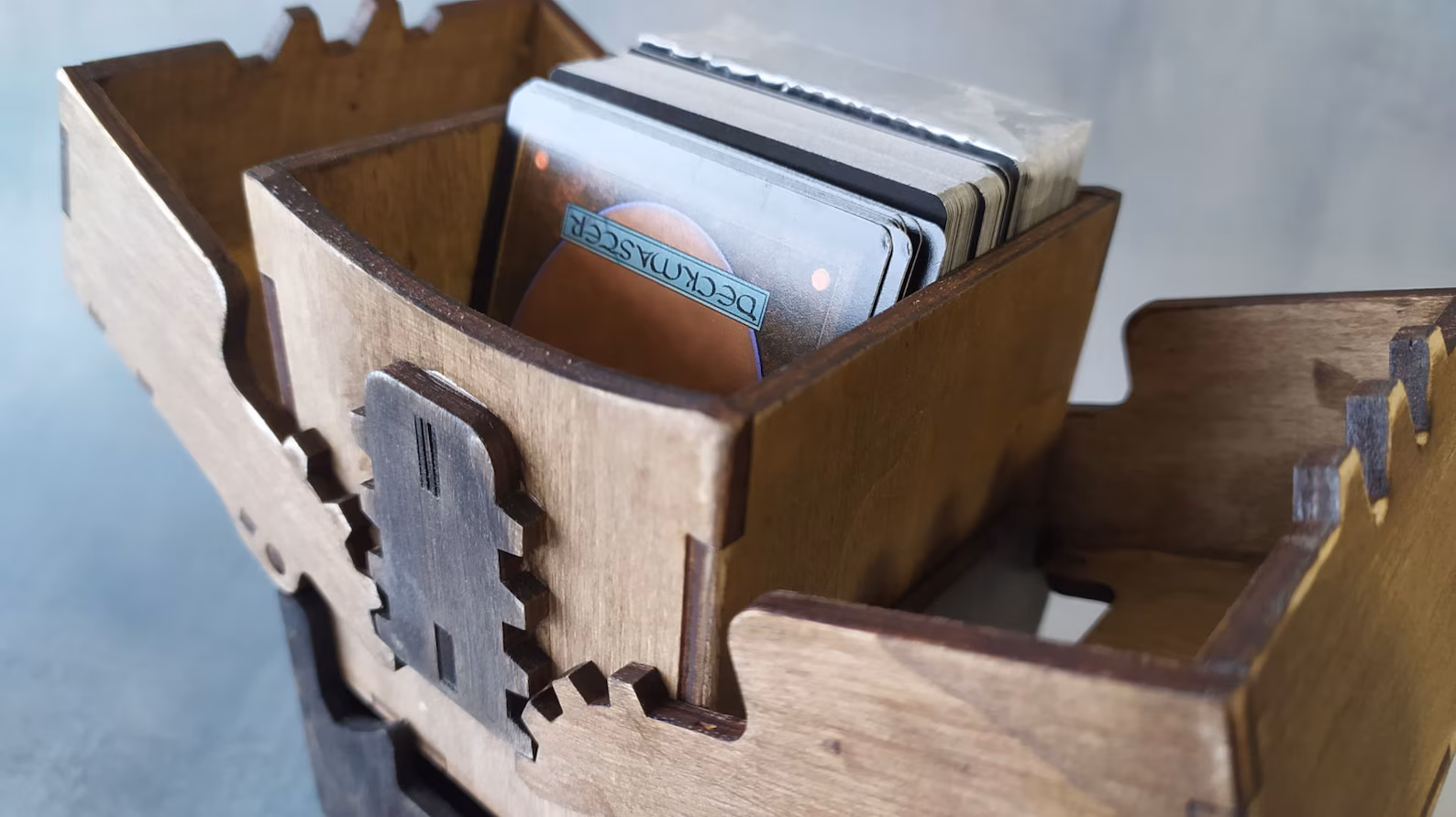 Alternative view of Astor: Commander Deck Box (Flagship Product)